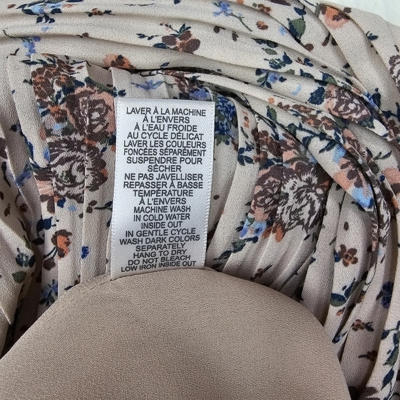 Twik Pleated Floral Mini Skirt Size Medium - Picture 6 of 7